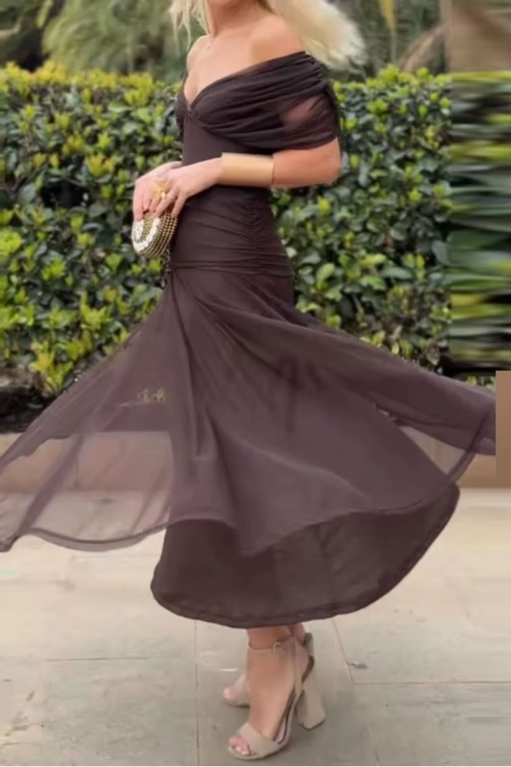 Santana | Elegant V-Neck Maxi Dress