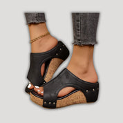 Lumi | Stud Wedges