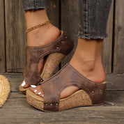 Lumi | Stud Wedges