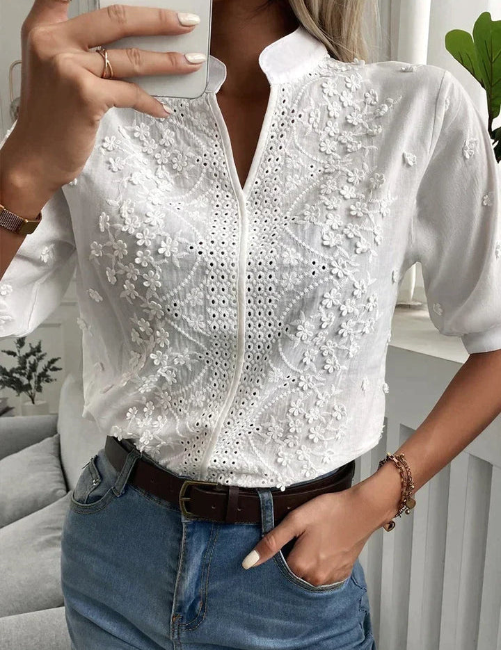 Zomer-Bloemen-Borduren-Lace-Blouse-Vrouwen-Hollow-Out-Stand-Kraag-V-hals-Casual-Shirt-Elegante-Korte_1_d7c82be8-0536-4881-a497-2c9fc48354a8.jpg